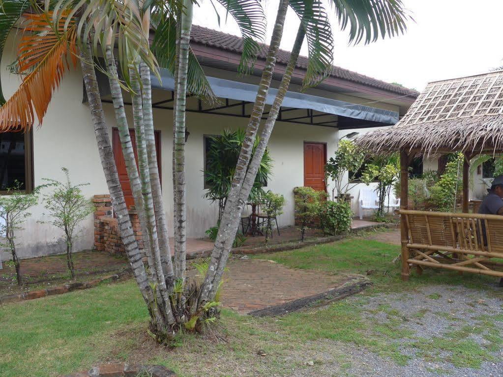 Forum House Hotel Krabi Bagian luar foto