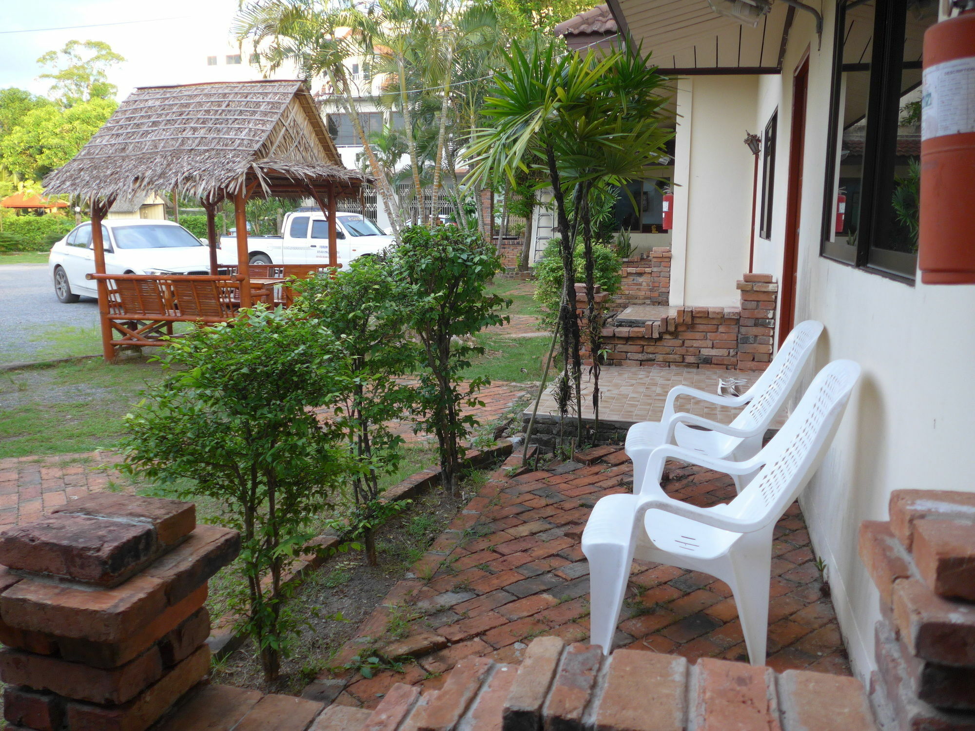 Forum House Hotel Krabi Bagian luar foto