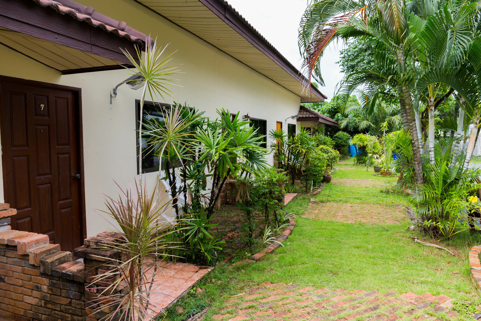 Forum House Hotel Krabi Bagian luar foto