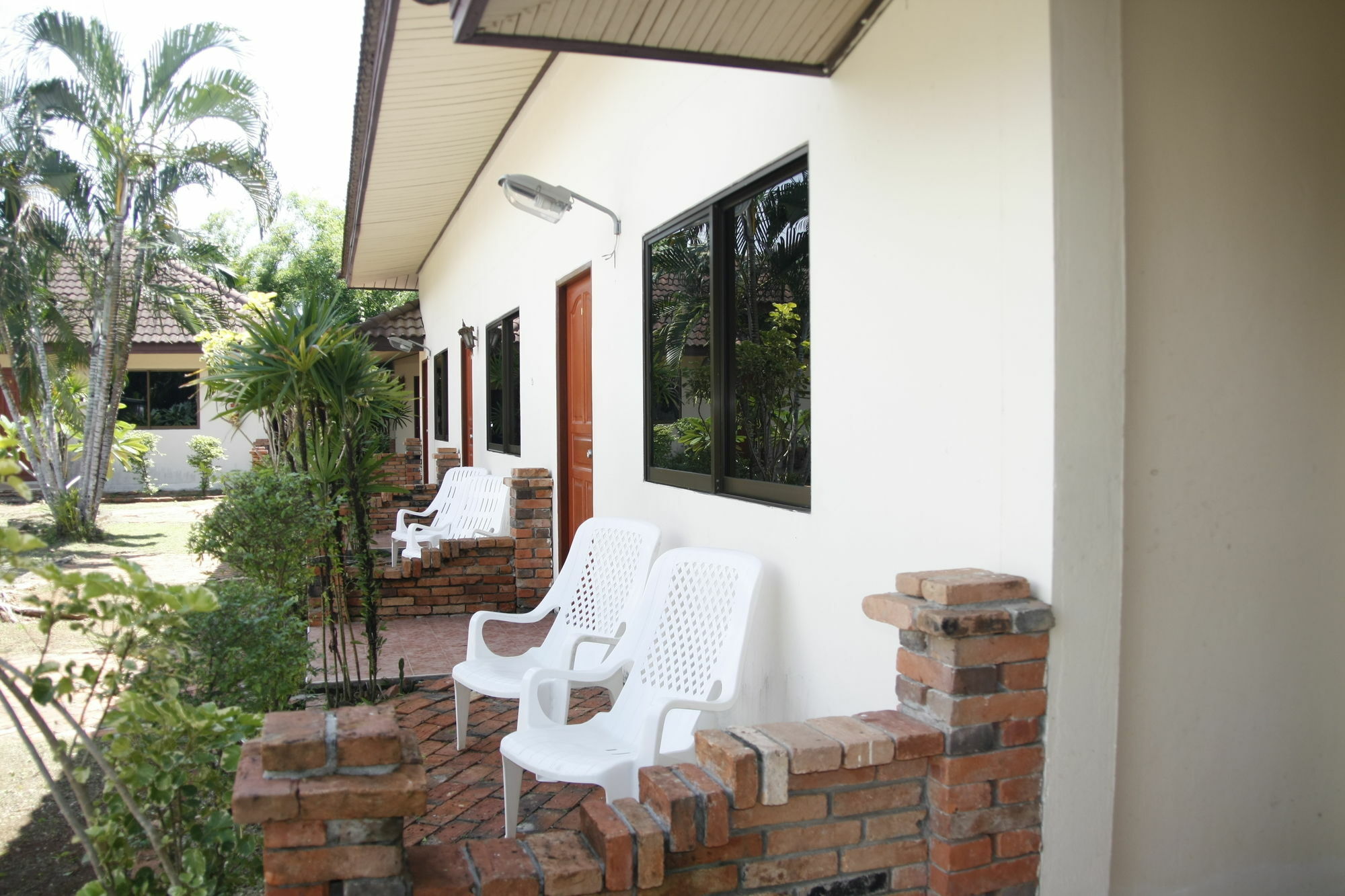 Forum House Hotel Krabi Bagian luar foto